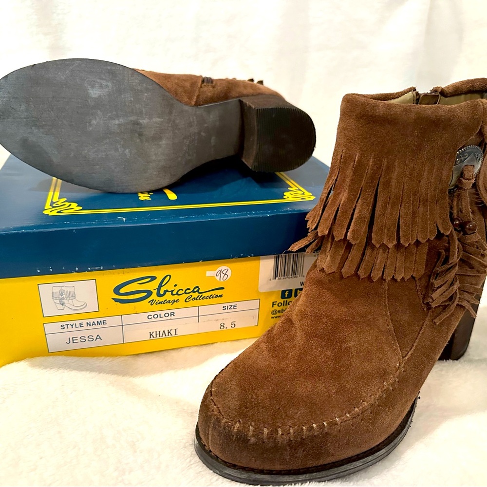 Ankle booties worn 2 times great shape